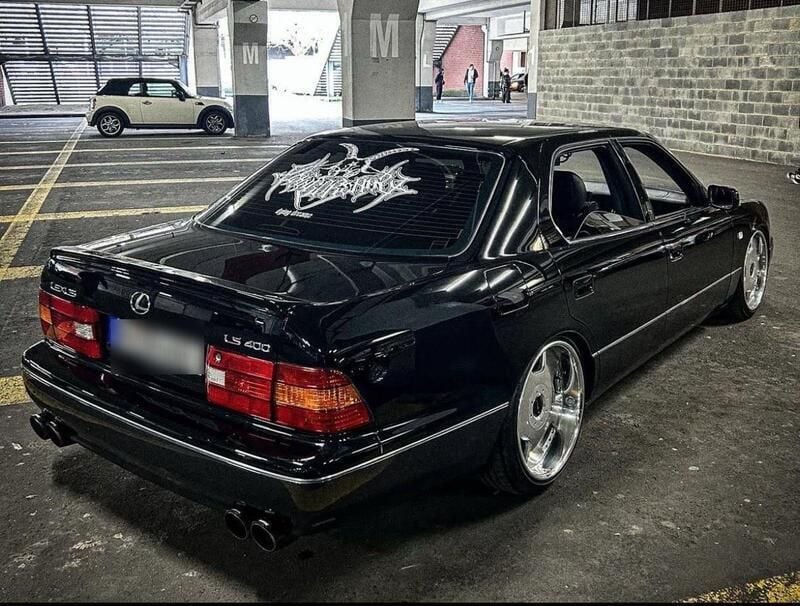 Schwarz Gebraucht 1998 Lexus LS400 Limousine | 19.999 € - Bild 1/4