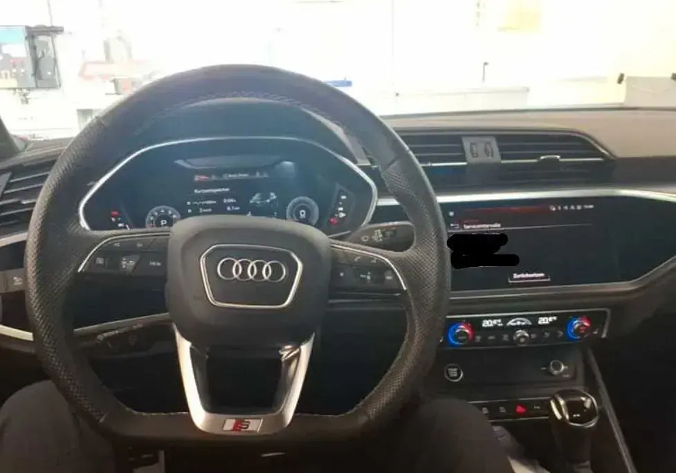 Gebraucht Audi Q3 Sportback S-Line 190 PS (139 kW) 2022 Silber SUV