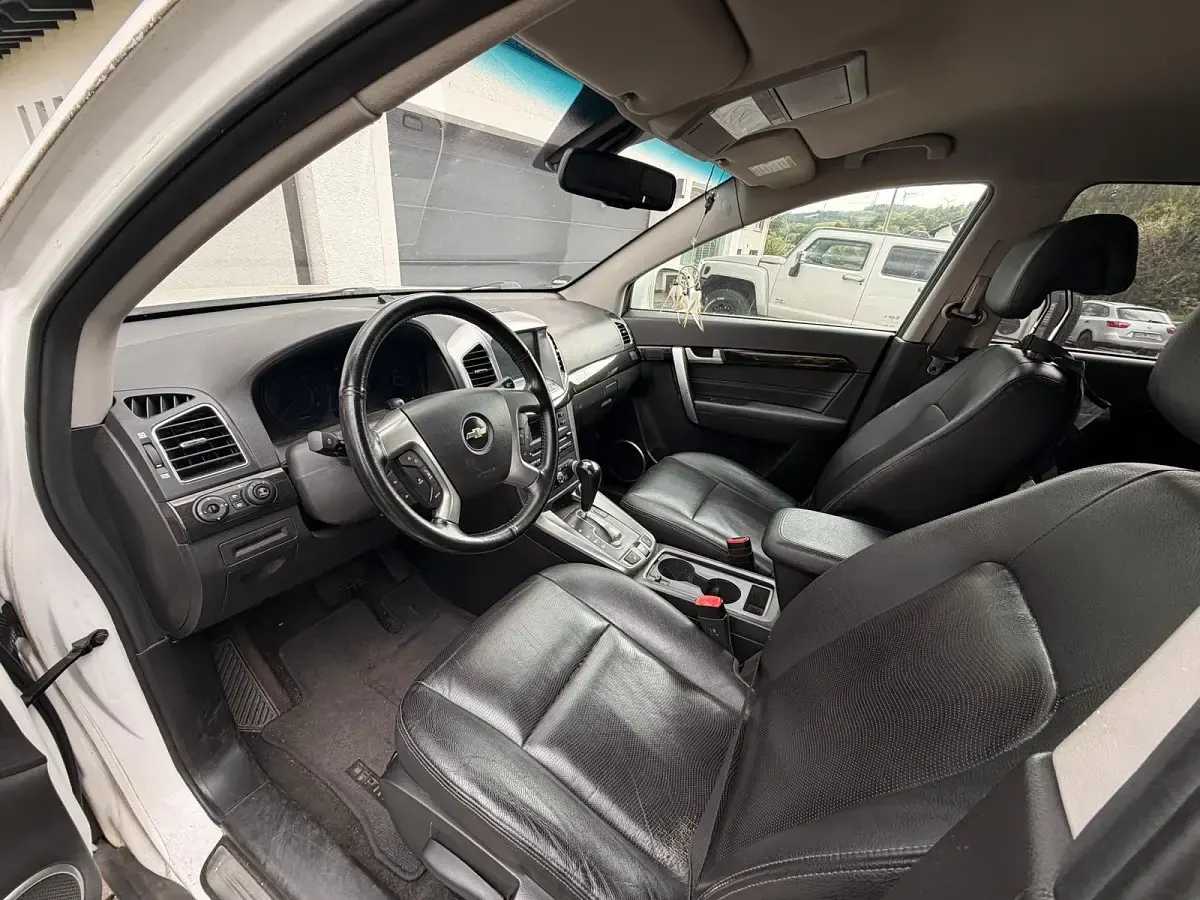 Gebraucht Chevrolet Captiva LTZ 185 PS (136 kW) 2013 Weiß SUV