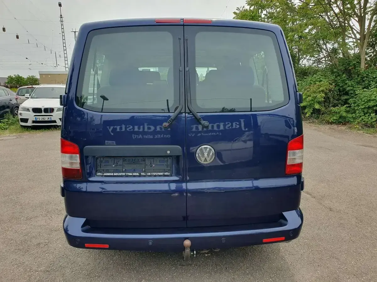 Gebraucht VW Caravelle 174 PS (127 kW) 2006 Shadow blue metallic Van