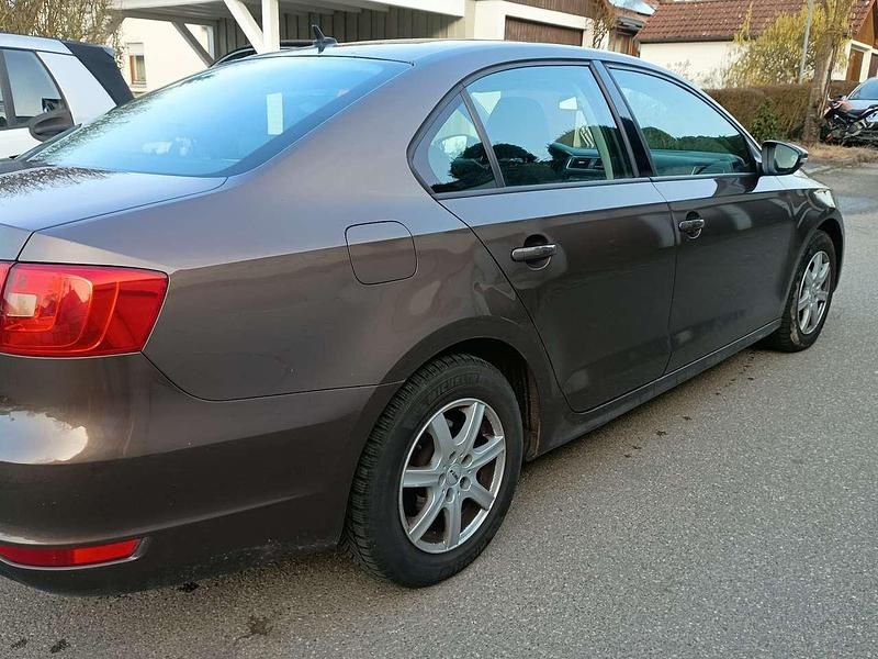 Gebraucht VW Jetta Comfortline 105 PS (77 kW) 2012 Limousine