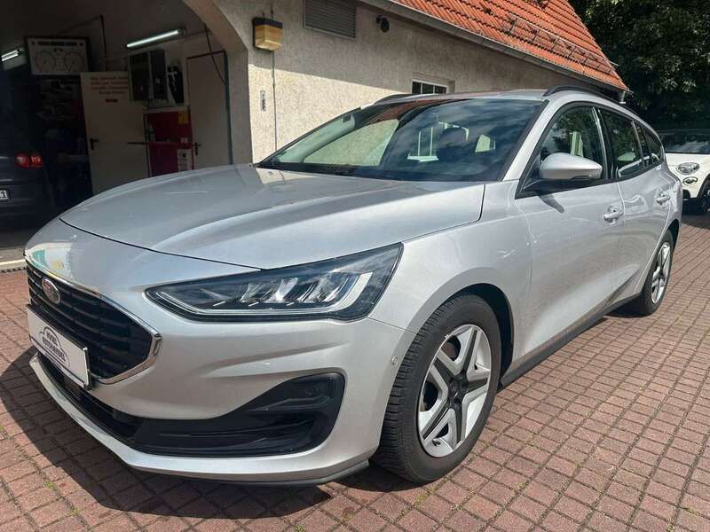 Silber Gebraucht 2022 Ford Focus Cool & Connect Kombi | 18.900 € (Superpreis) - Bild 1/4