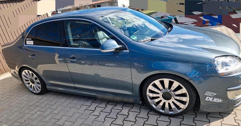 Gebraucht VW Jetta 150 PS (110 kW) 2006 Grün Limousine