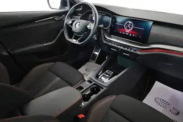 Gebraucht Skoda Octavia RS 200 PS (147 kW) 2023 Silber Limousine