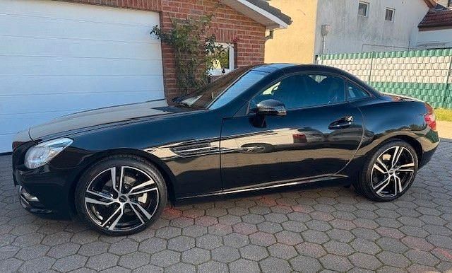Schwarz Gebraucht 2012 Mercedes SLK200 Cabrio | 13.550 € (Guter Preis) - Bild 1/4