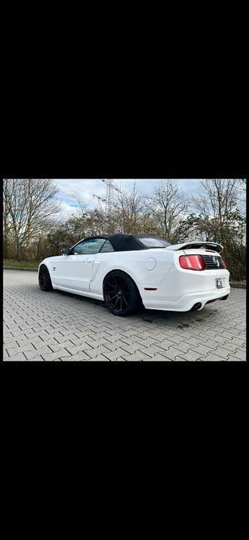 Weiß Gebraucht 2011 Ford Mustang GT Cabrio | 18.350 € (Superpreis) - Bild 1/4