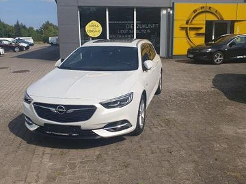 Weiß Gebraucht 2020 Opel Insignia Innovation Kombi | 18.690 € (Guter Preis) - Bild 1/4