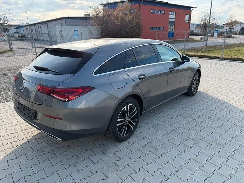 Gebraucht Mercedes CLA250e 160 PS (117 kW) 2023 Grau Limousine