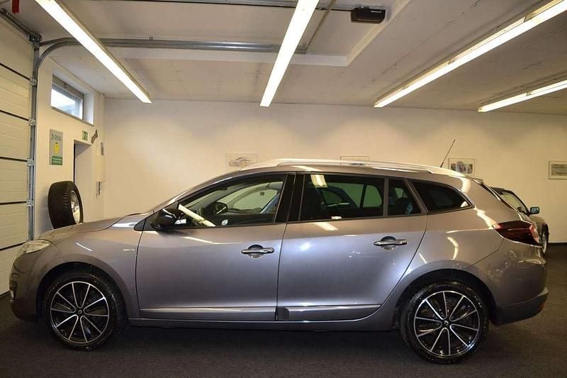 Silber Gebraucht 2013 Renault Mégane GrandTour Bose Edition Kombi | 5.995 € (Fairer Preis) - Bild 1/4