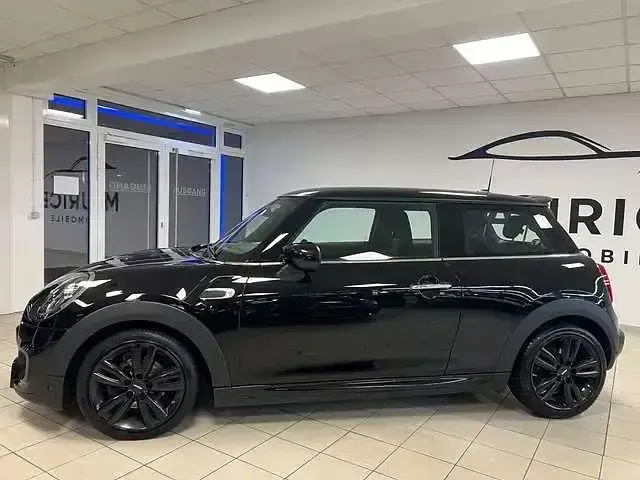 Käytetty Mini Cooper 136 HP (100 kW) 2020 Musta Viistoperä