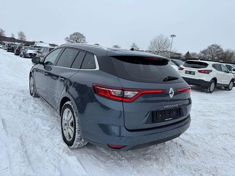 Gebraucht Renault Mégane IV Zen 140 PS (102 kW) 2019 Grau Limousine