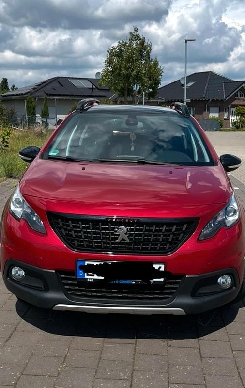 Andere farben Gebraucht 2017 Peugeot 2008 GT SUV | 12.299 € (Teuer) - Bild 1/4