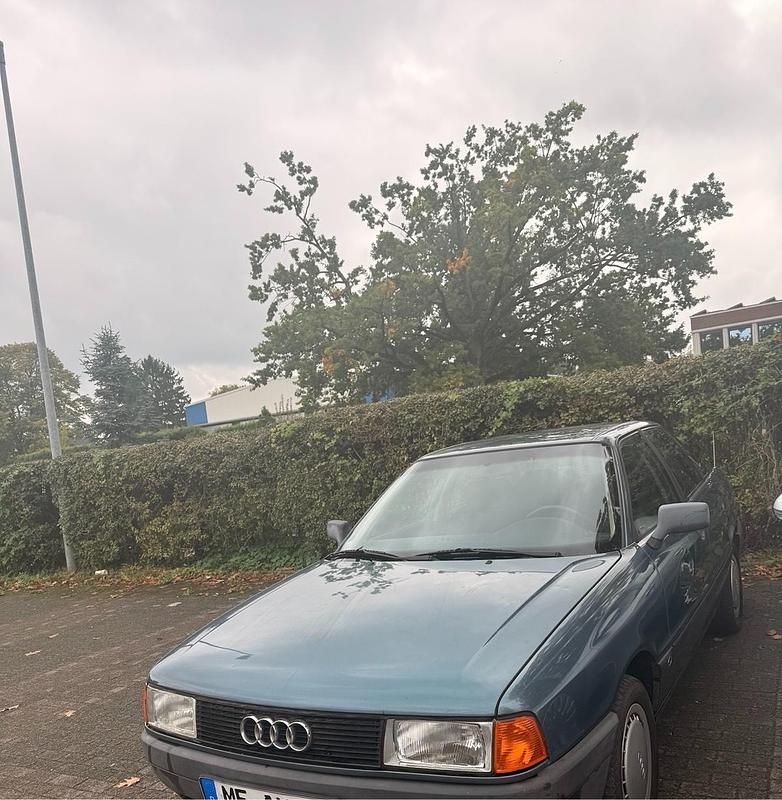 Grün Gebraucht 2025 Audi 80 Limousine | 7.500 € - Bild 1/4