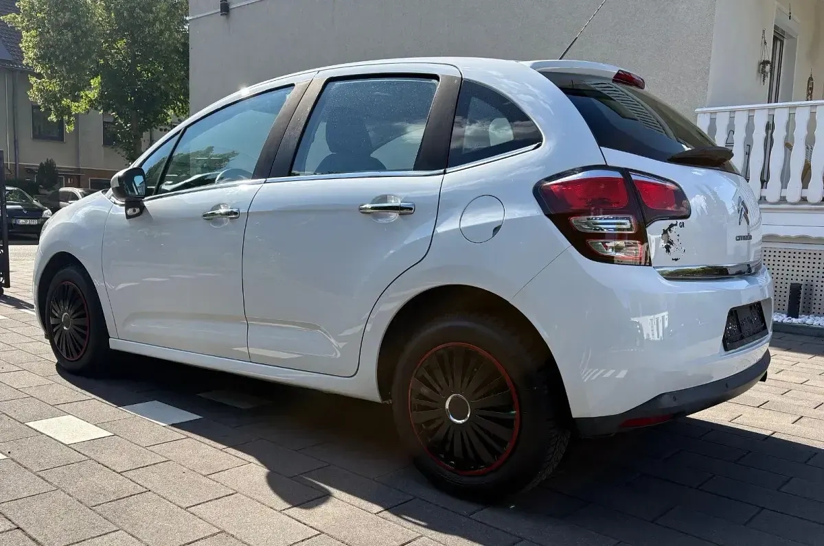 Gebraucht Citroën C3 Exclusive 82 PS (60 kW) 2016 Weiß Kleinwagen