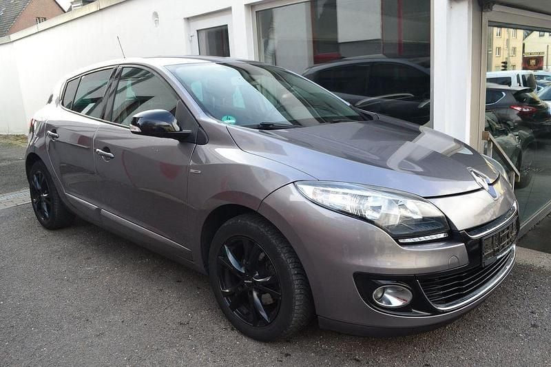 Gebraucht Renault Mégane Bose Edition 131 PS (96 kW) 2012 Grau cassiopee Limousine