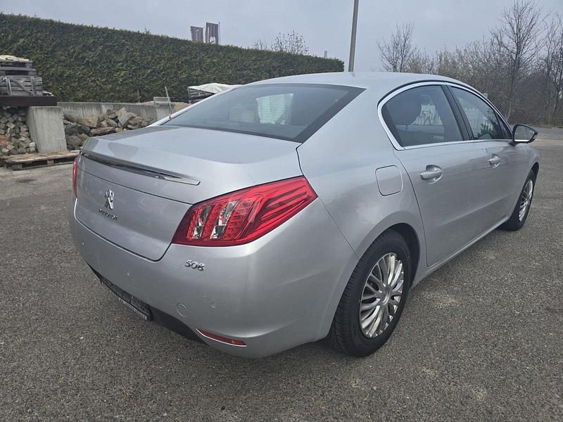 Gebraucht Peugeot 508 Active 156 PS (114 kW) 2012 Silber Limousine