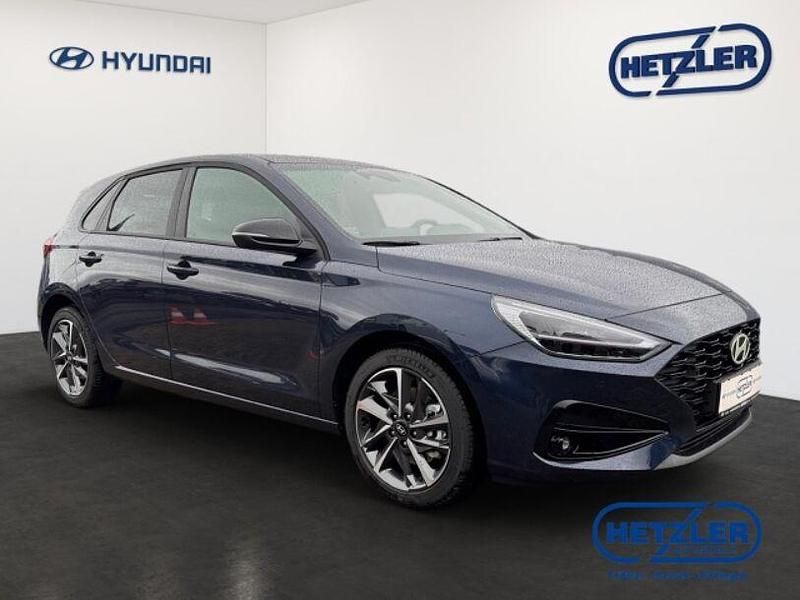 Gebraucht Hyundai i30 Advantage 101 PS (74 kW) 2024 Blau Limousine