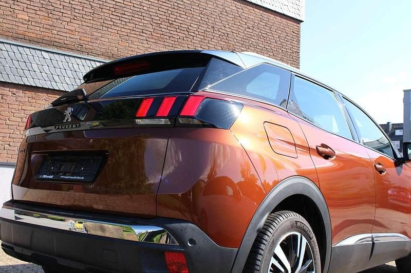 Gebraucht Peugeot 3008 Access 131 PS (96 kW) 2019 Cuprite metallic SUV