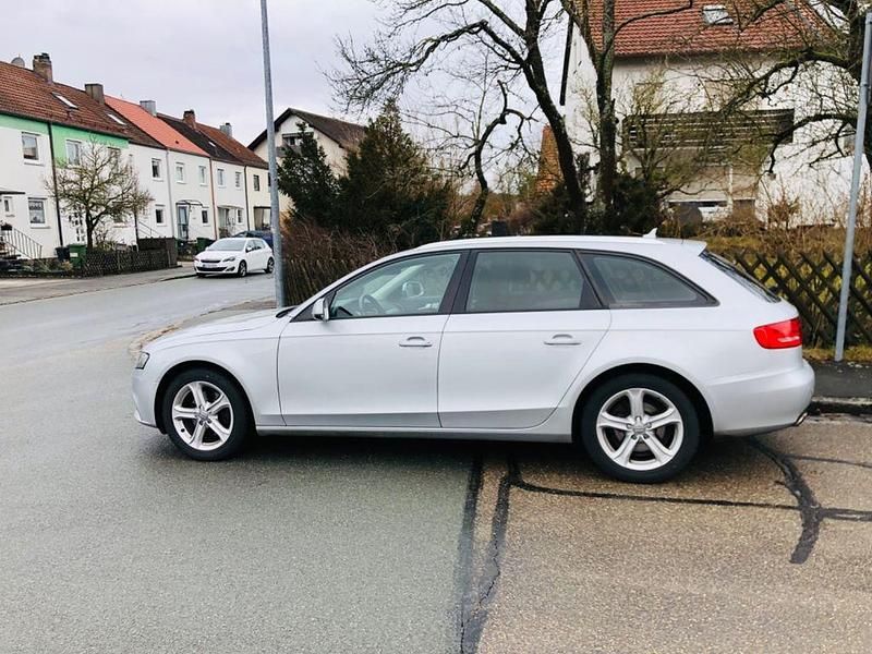 Gebraucht Audi A4 Comfort 143 PS (105 kW) 2011 Silber Kombi