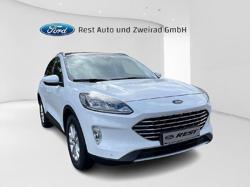 Gebraucht Ford Kuga Titanium 190 PS (139 kW) 2022 Weiß SUV