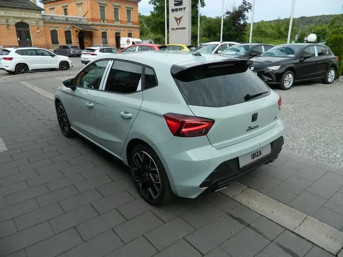 Neu Seat Ibiza Black Edition 116 PS (85 kW) 2026 Oniricgrau Kleinwagen