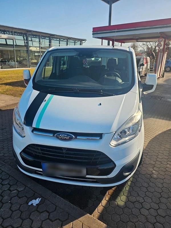 Gebraucht Ford Tourneo Titanium 170 PS (125 kW) 2016 Weiß Van / Kleinbus