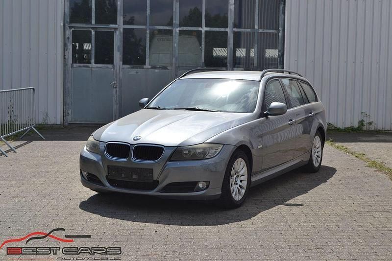 Grau Gebraucht 2008 BMW 320 Kombi | 4.950 € (Teuer) - Bild 1/4