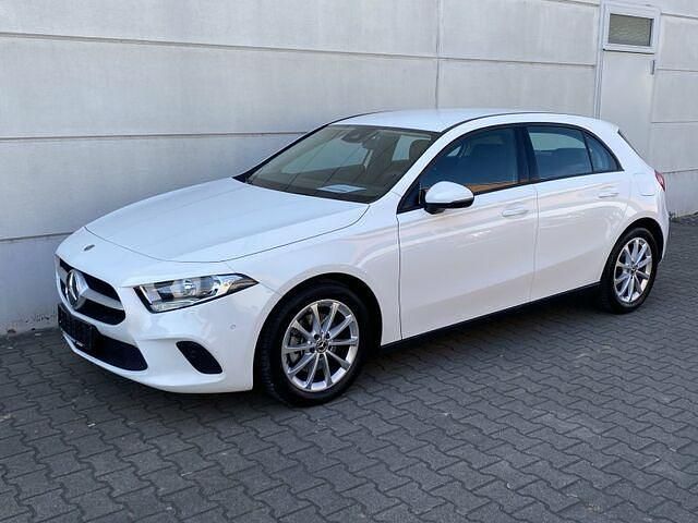 Gebraucht Mercedes A200 Business 163 PS (119 kW) 2024 Polarweiss  unilack Limousine
