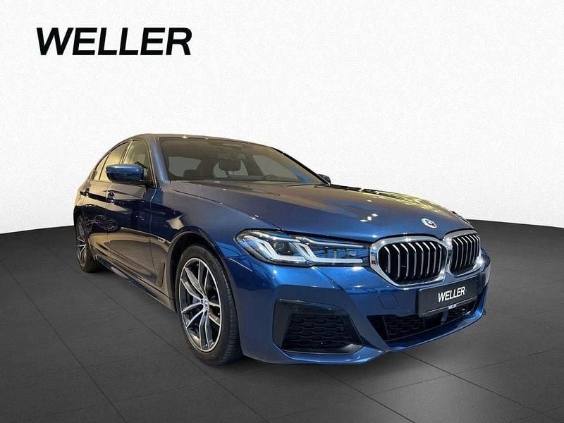 Gebraucht BMW 545e M Sport 394 PS (289 kW) 2022 Blau Limousine