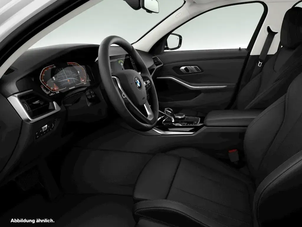 Gebraucht BMW 330 Sport Line 286 PS (210 kW) 2022 Weiß Kombi