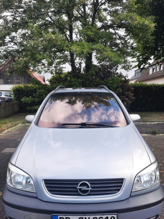 Grau Gebraucht 2001 Opel Zafira Van / Kleinbus | 1.500 € (Fairer Preis) - Bild 1/4