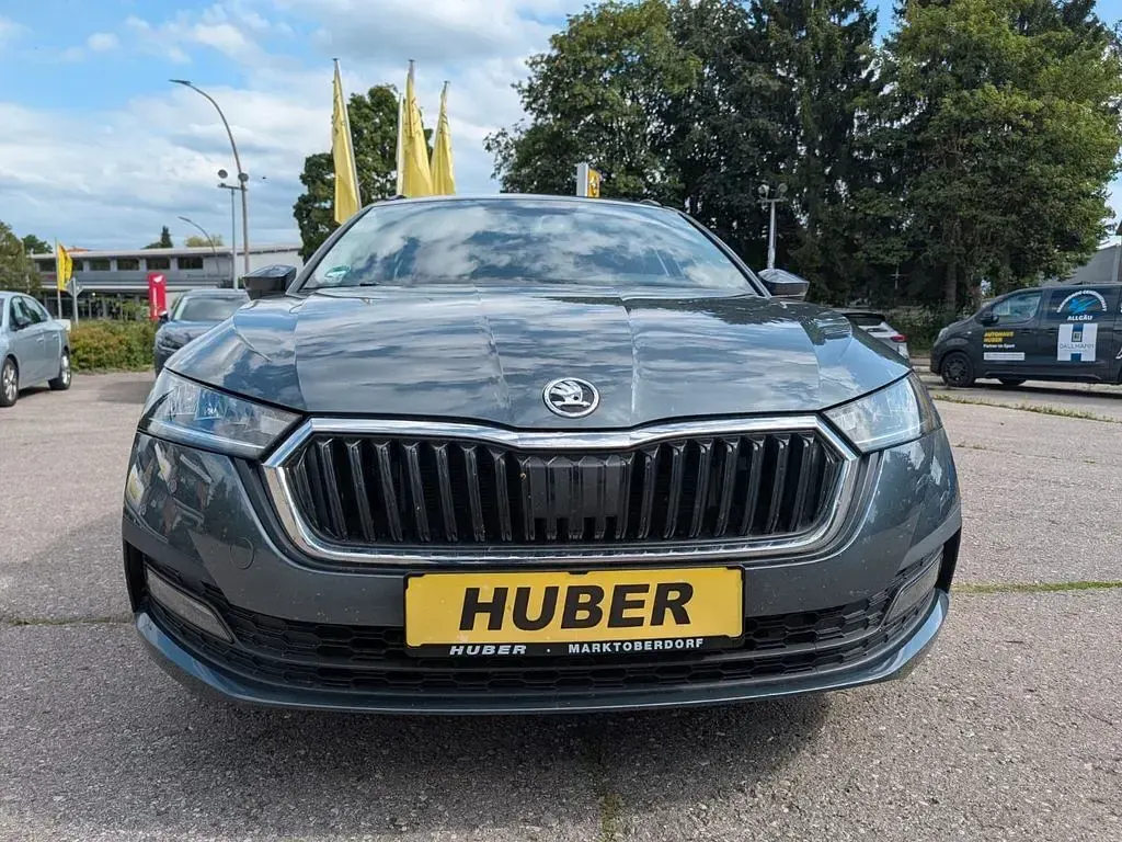 Gebraucht Skoda Octavia Ambition 150 PS (110 kW) 2022 Grau Kombi