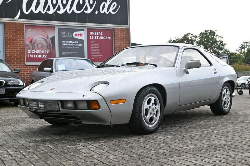Silber Gebraucht 1980 Porsche 928 Coupé | 17.928 € - Bild 1/4