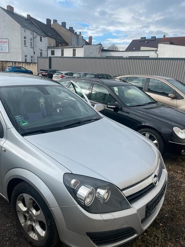 Gebraucht Opel Astra 105 PS (77 kW) 2006 Silber Kombi