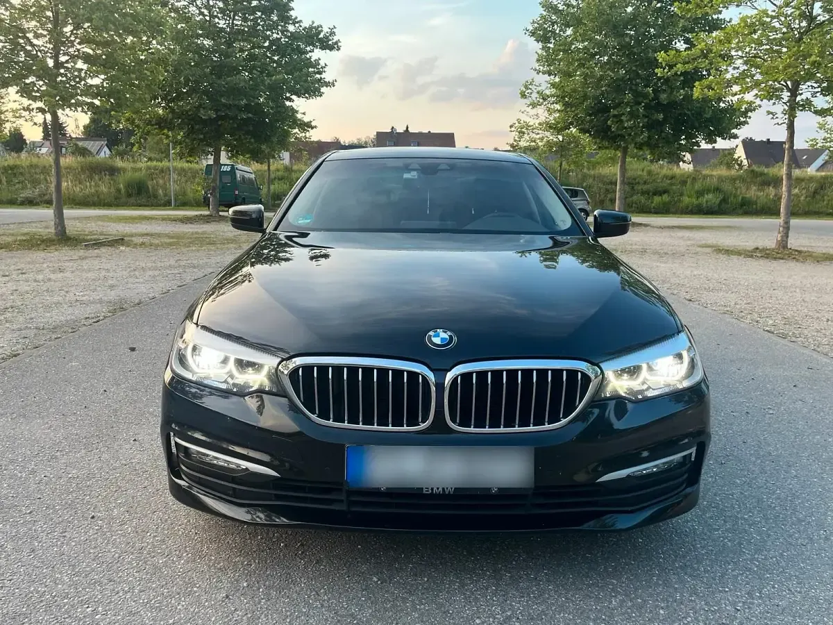 Gebraucht BMW 520 Efficient Dynamics 190 PS (139 kW) 2017 Schwarz Limousine