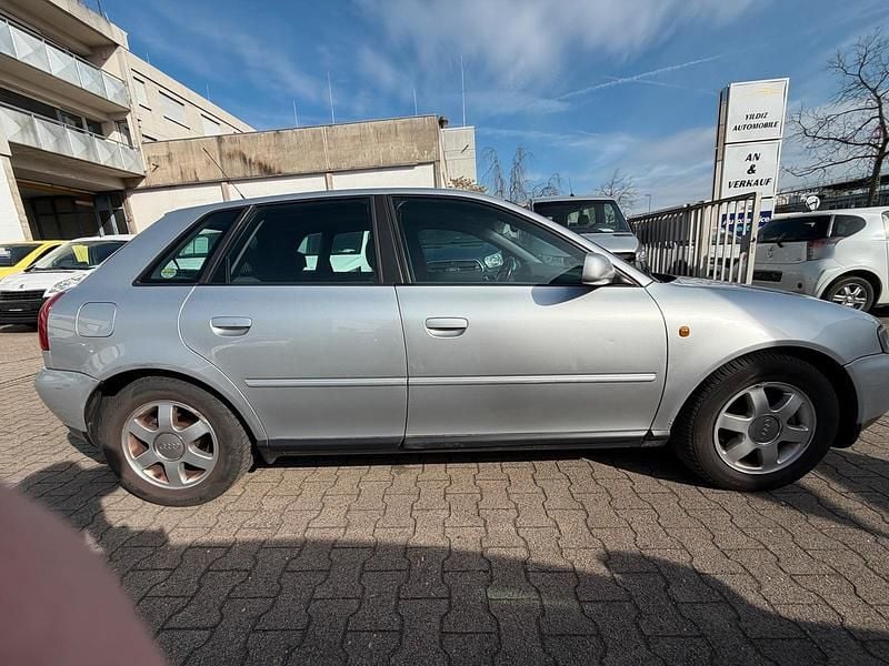 Second-hand Audi A3 147 CP (108 kW) 1999 Gri Hatchback