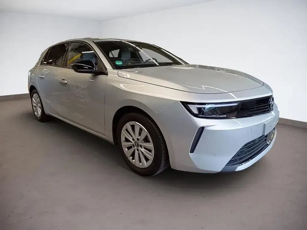 Gebraucht Opel Astra Edition 131 PS (96 kW) 2025 Silber Kleinwagen