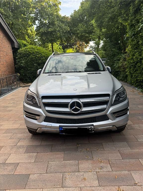 Schwarz Gebraucht 2016 Mercedes GL350 SUV | 28.900 € (Guter Preis) - Bild 1/4