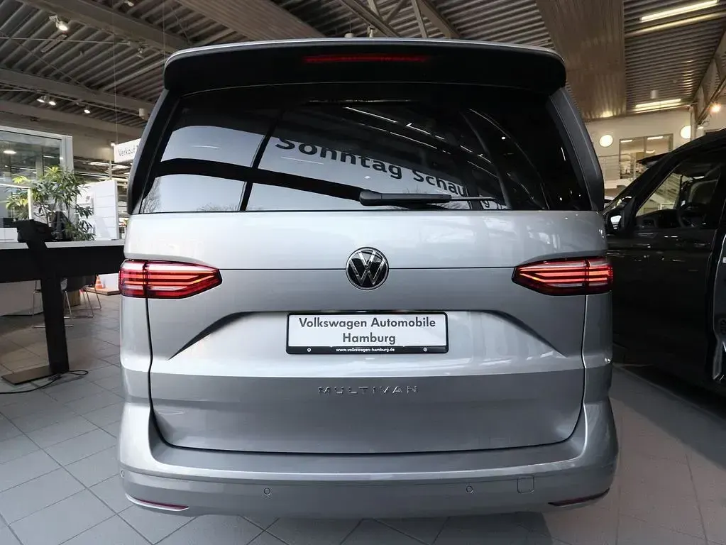 Neu VW Multivan Life 150 PS (110 kW) 2026 Silber Van / Kleinbus