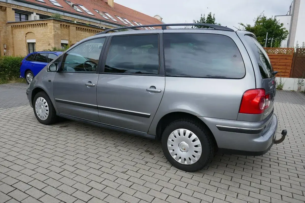 Gebraucht VW Sharan 115 PS (84 kW) 2005 Grau Van / Kleinbus