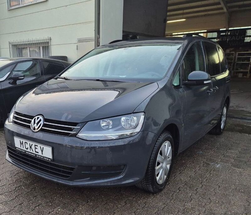 Grau Gebraucht 2015 VW Sharan Trendline Van / Kleinbus | 9.100 € (Fairer Preis) - Bild 1/4