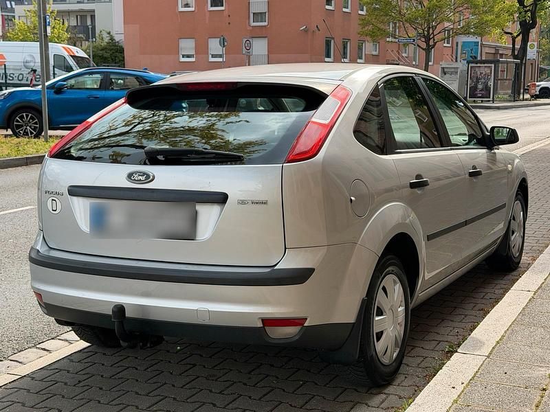 Second-hand Ford Focus 2004 Argintiu Berlinǎ
