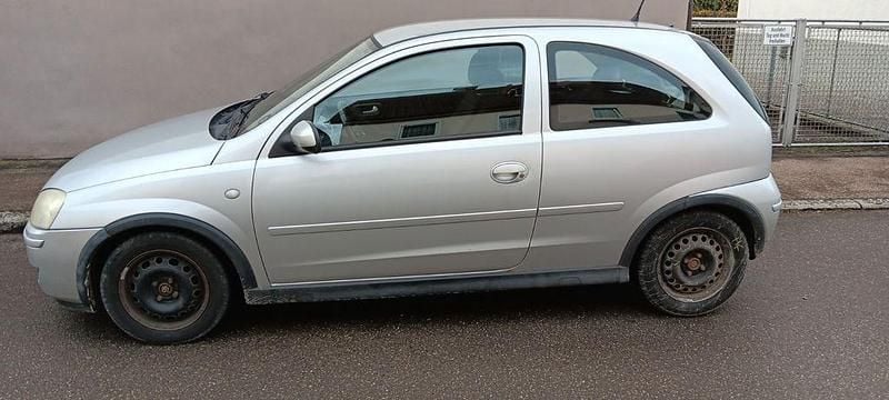 Gebraucht Opel Corsa 80 PS (58 kW) 2005 Silber Kleinwagen