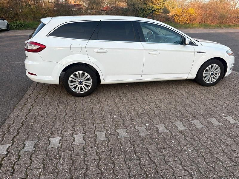 Gebraucht Ford Mondeo 160 PS (117 kW) 2013 Weiß Kombi