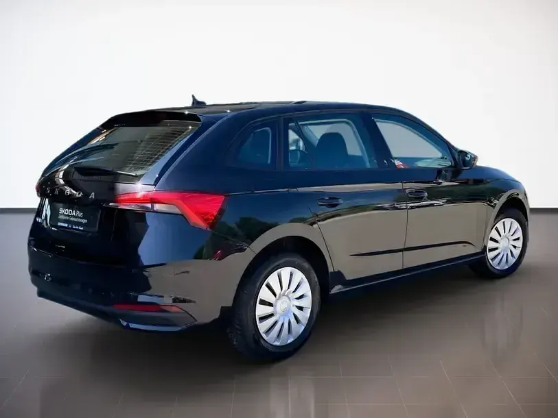 Gebraucht Skoda Scala Essence 95 PS (69 kW) 2025 Blackmagic perleffekt Kleinwagen