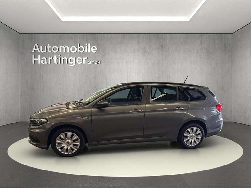 Gebraucht Fiat Tipo Easy 120 PS (88 kW) 2017 Grau Kombi