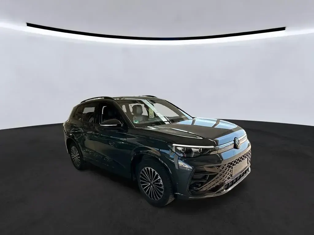 Gebraucht VW Tiguan Style 204 PS (150 kW) 2025 Uranograu SUV