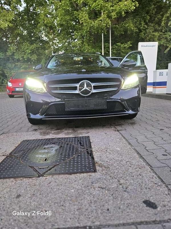 Gebraucht 2020 Mercedes C300e Avantgarde Kombi | 17.990 € (Guter Preis) - Bild 1/4