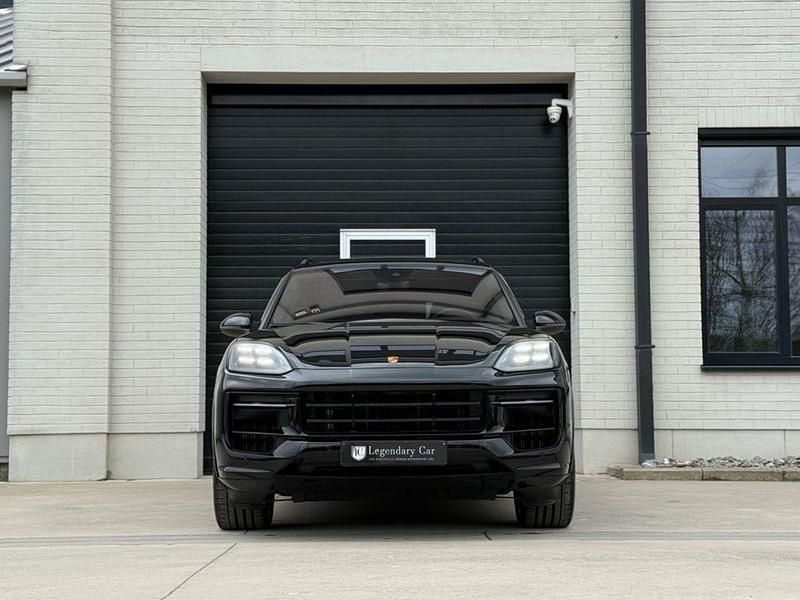 Gebraucht Porsche Cayenne 470 PS (345 kW) 2024 Schwarz SUV