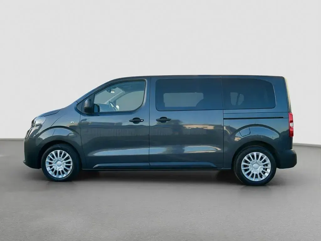 Gebraucht Toyota Proace Verso Comfort 144 PS (105 kW) 2024 Titanium gray Kombi